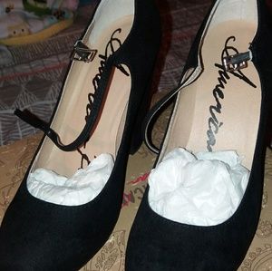 Black suede shoes size 8 M brand new!